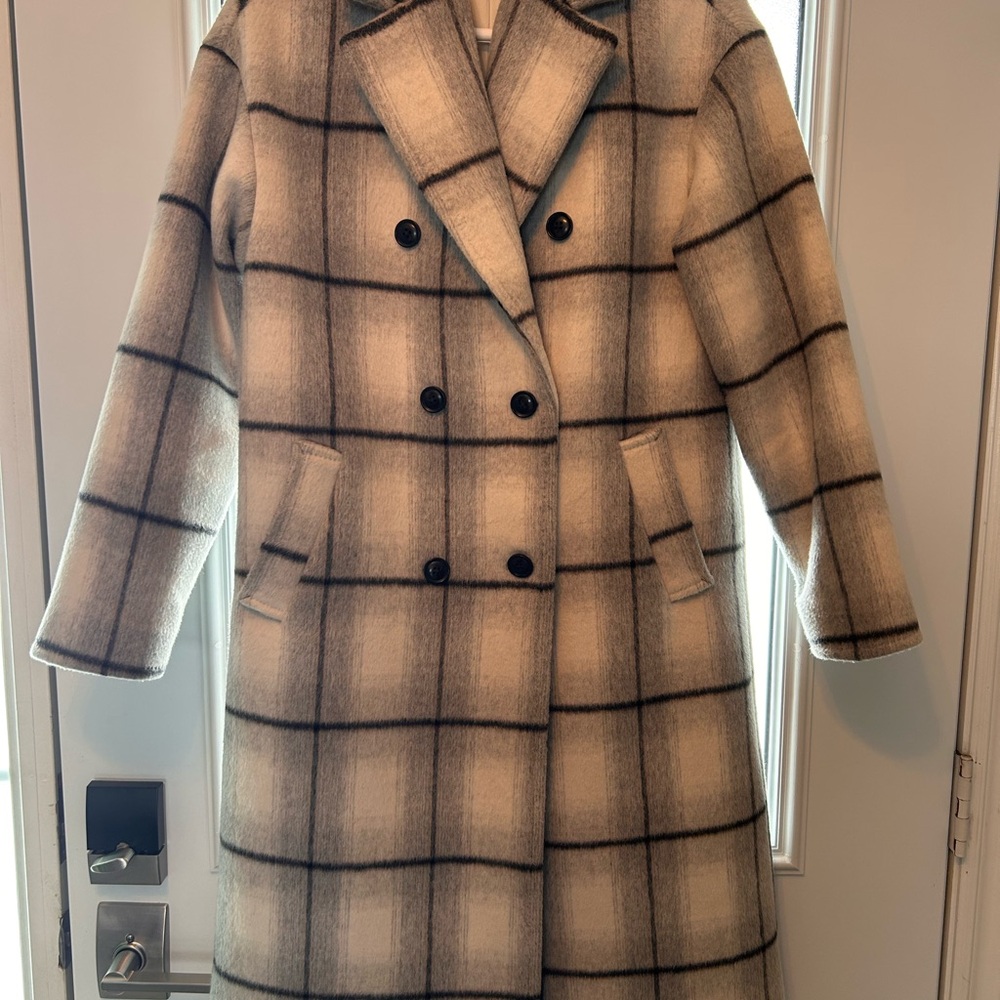 RW&CO. Cream and Black Plaid Trench Coat